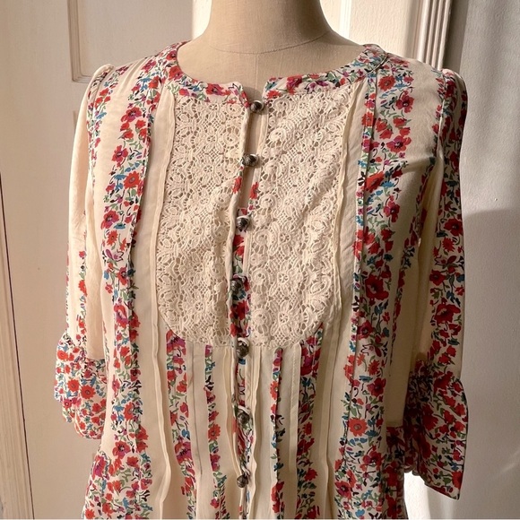 Anthropologie:MAEVE•crochet floral peplum blouse•sz 8 - Picture 4 of 16